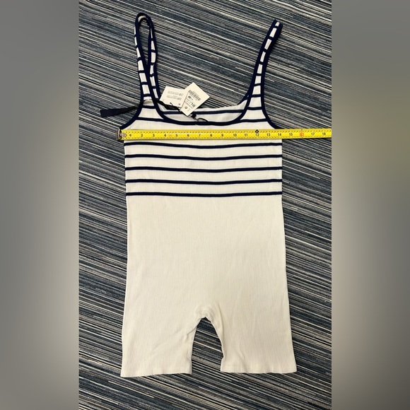 🆕Zara Seamless Blue and White Striped Bodysuit Jumper Romper Size M-L - Picture 6 of 7